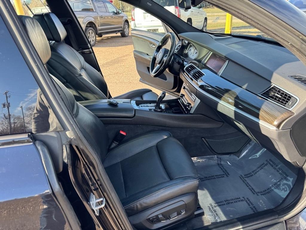 BMW 5 Series 550i xDrive Gran Turismo 2017