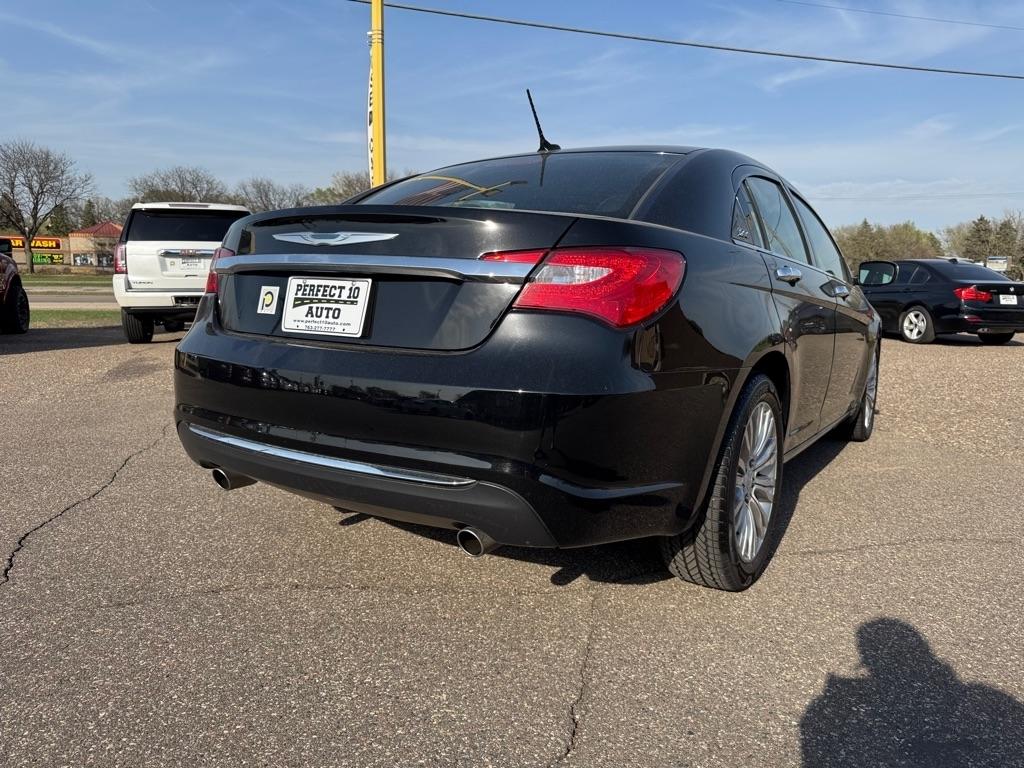 Chrysler 200 4dr Sdn Limited 2013