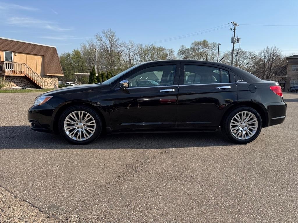 Chrysler 200 4dr Sdn Limited 2013