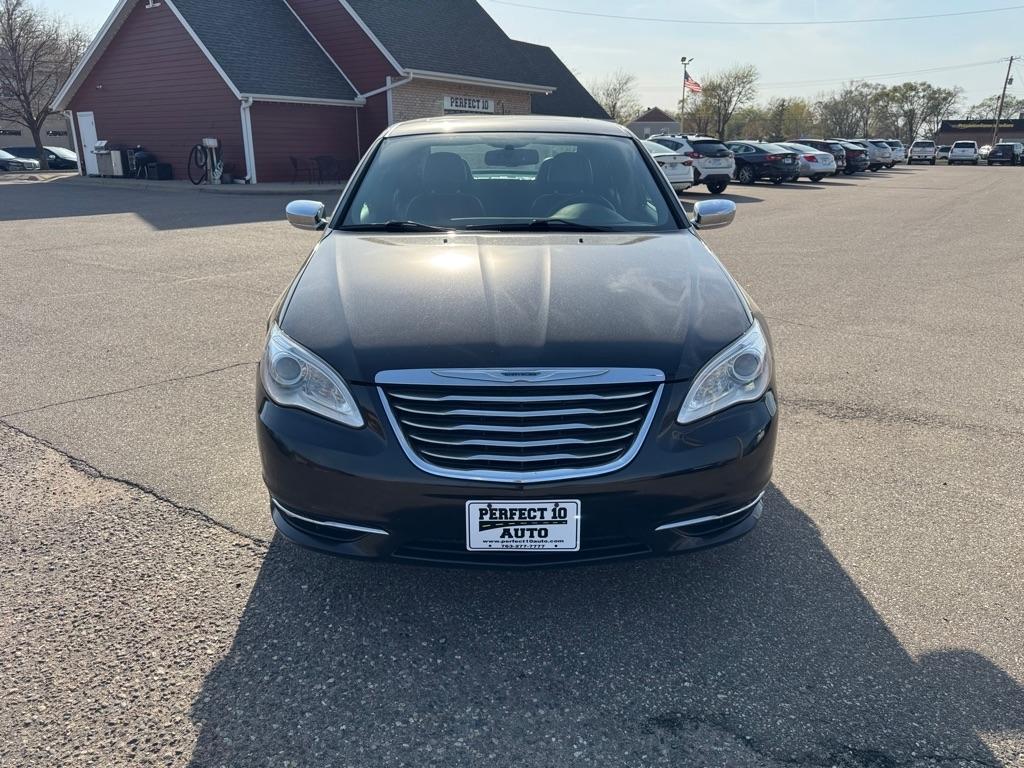 Chrysler 200 4dr Sdn Limited 2013