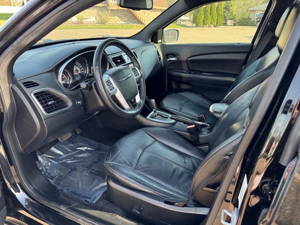 Chrysler 200 4dr Sdn Limited 2013