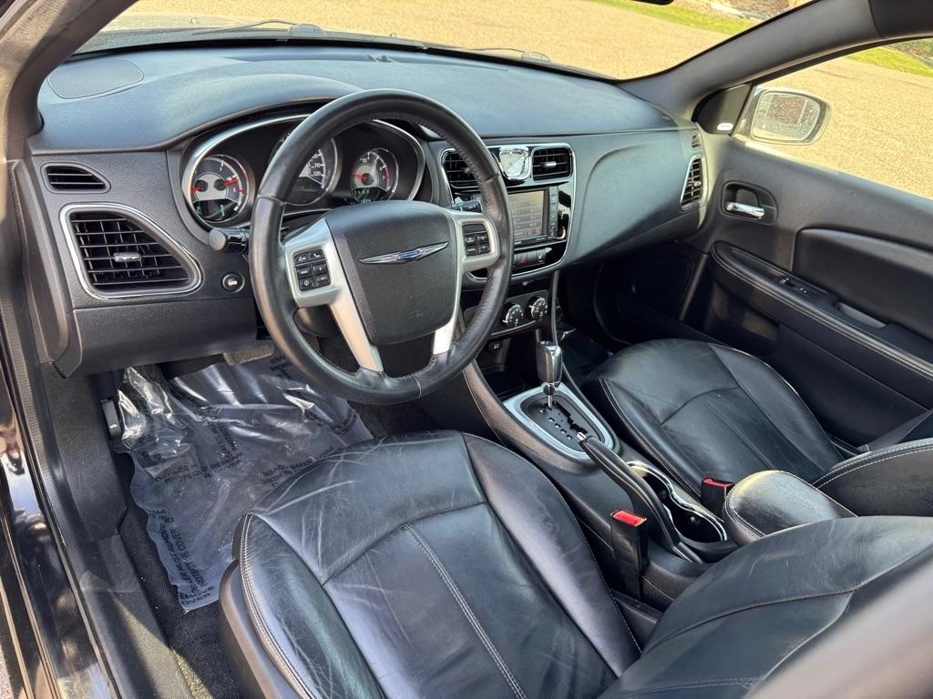 Chrysler 200 4dr Sdn Limited 2013