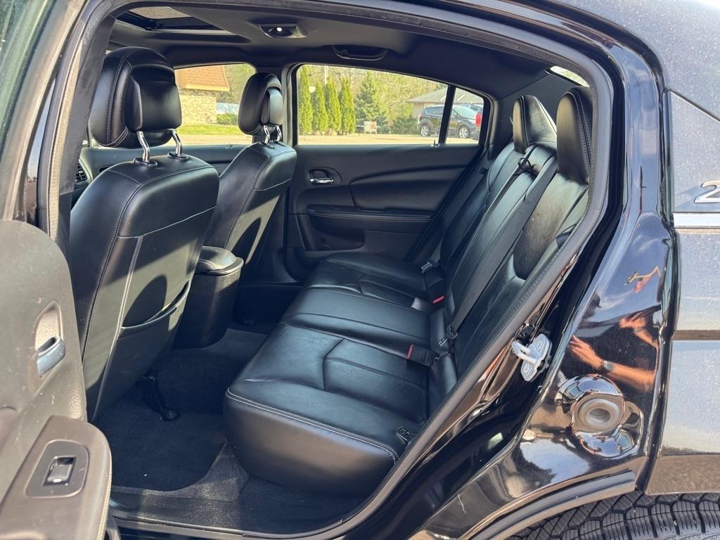 Chrysler 200 4dr Sdn Limited 2013