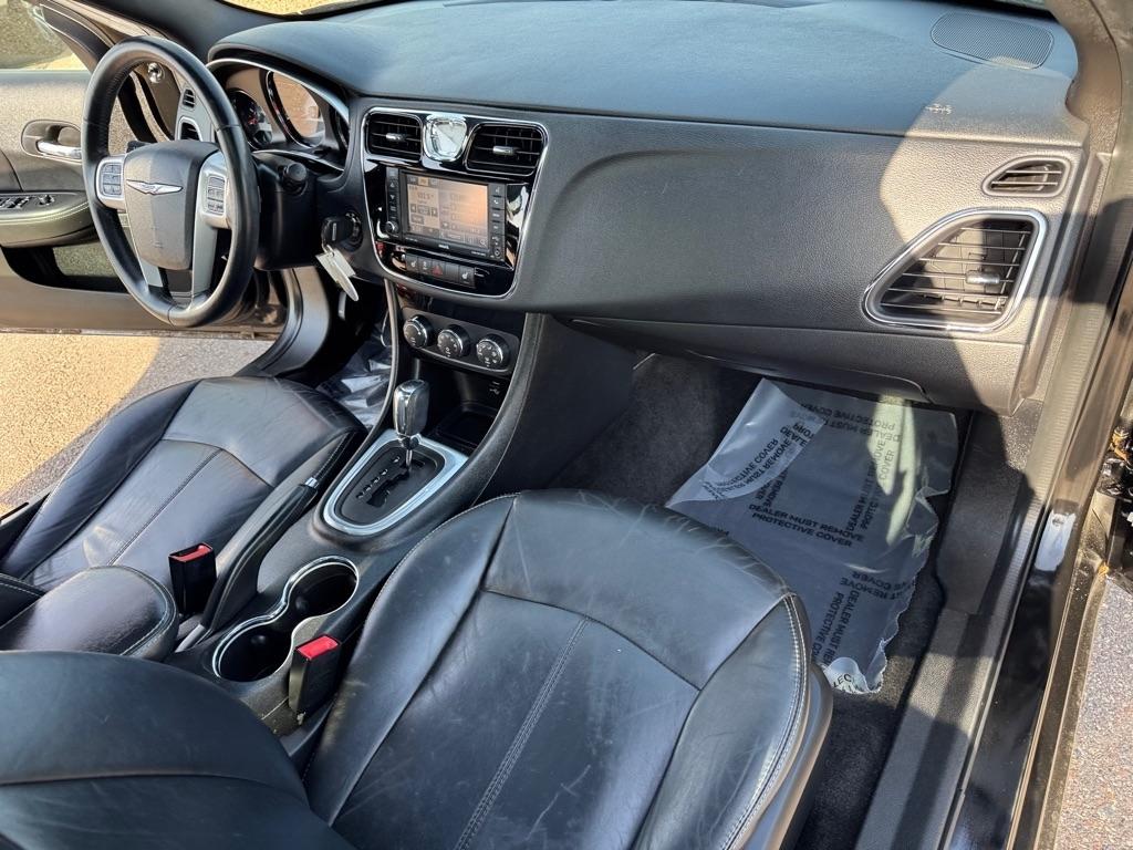 Chrysler 200 4dr Sdn Limited 2013