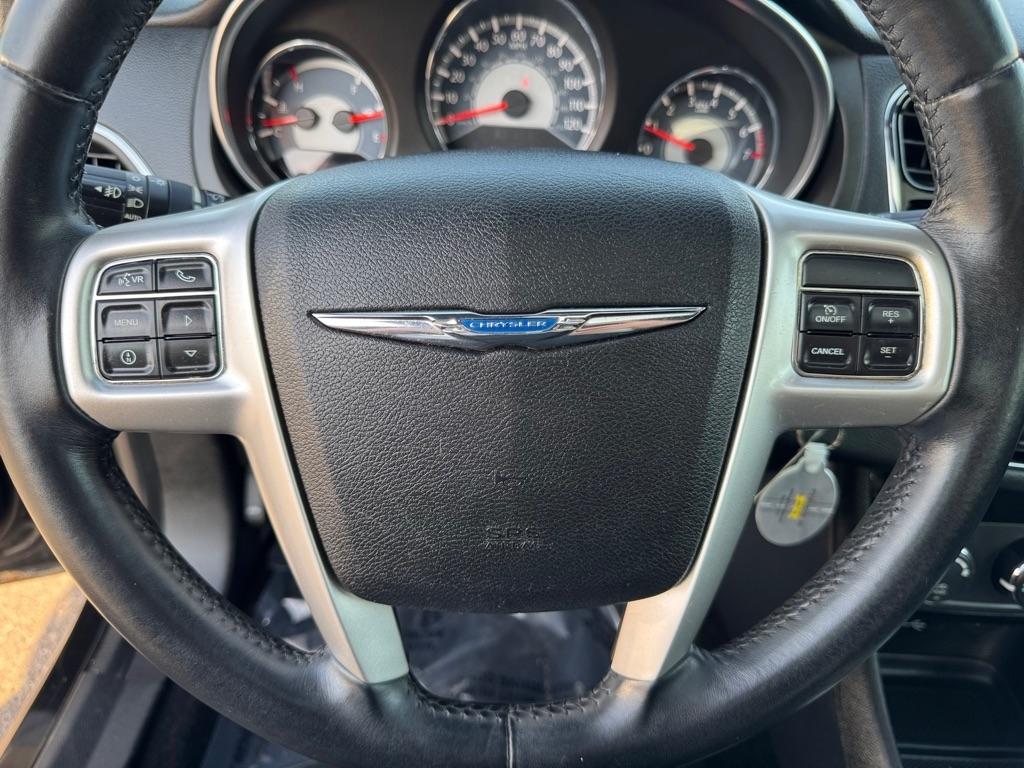 Chrysler 200 4dr Sdn Limited 2013