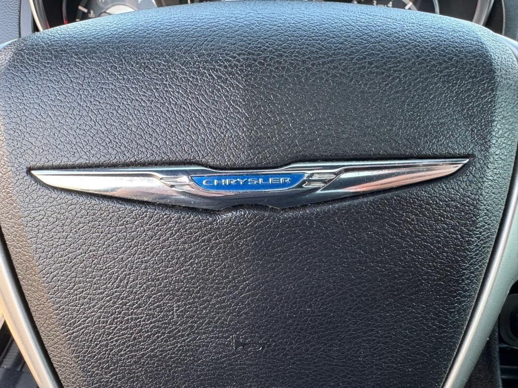 Chrysler 200 4dr Sdn Limited 2013