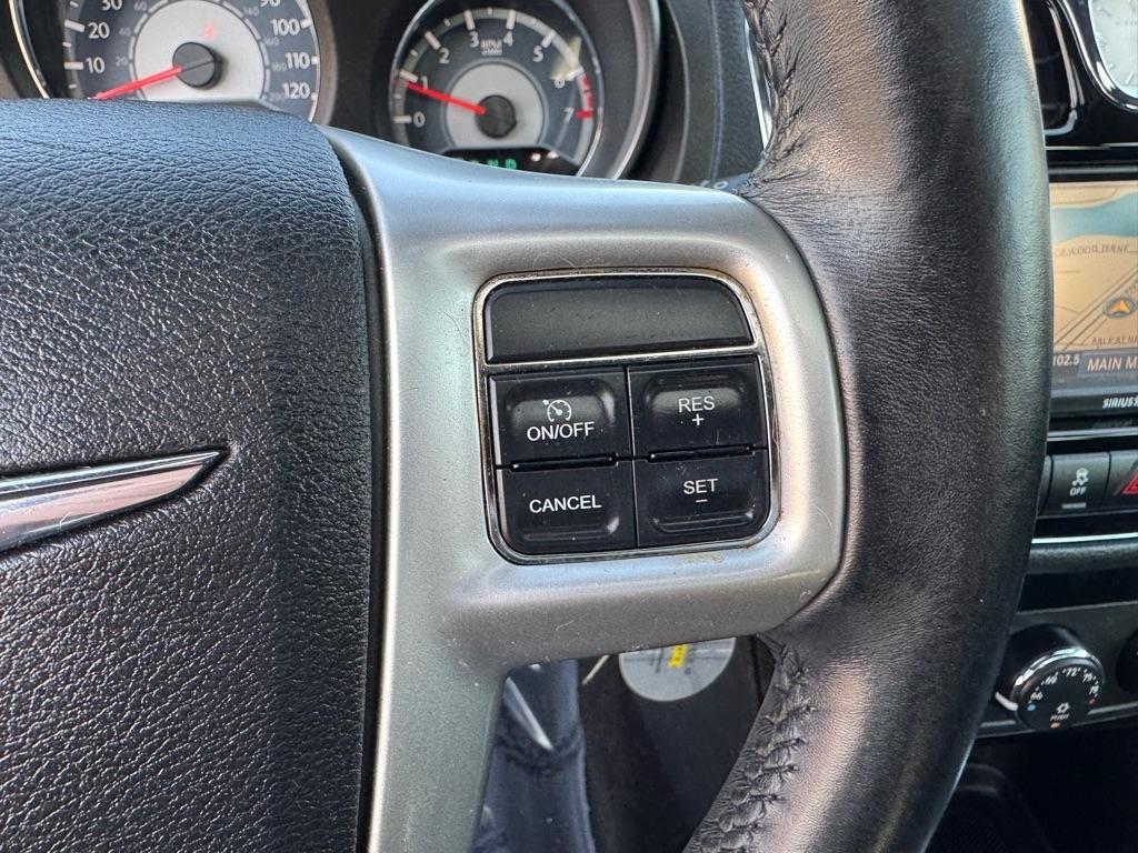 Chrysler 200 4dr Sdn Limited 2013