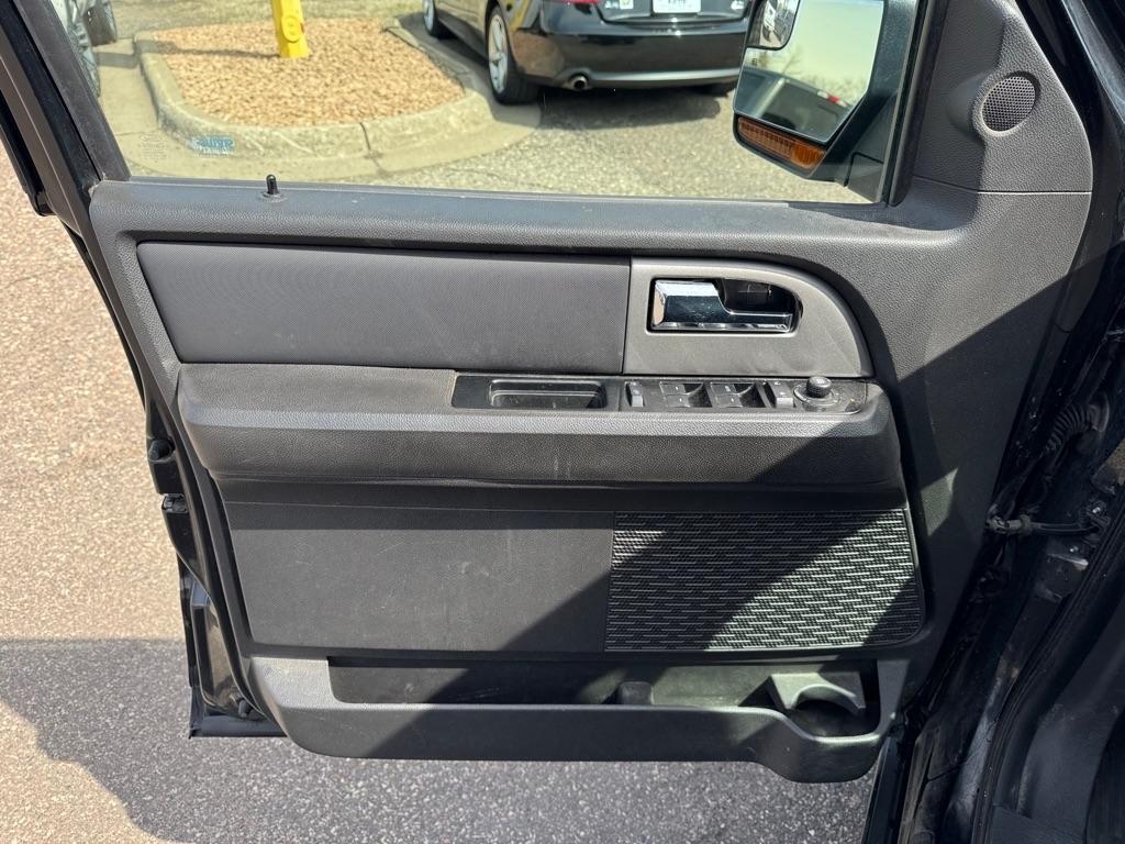 Ford Expedition 4WD 4dr Limited 2013