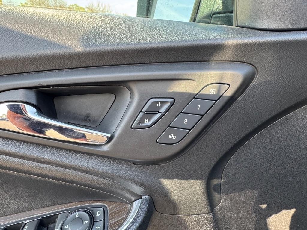 Chevrolet Malibu 4dr Sdn Premier w/2LZ 2016