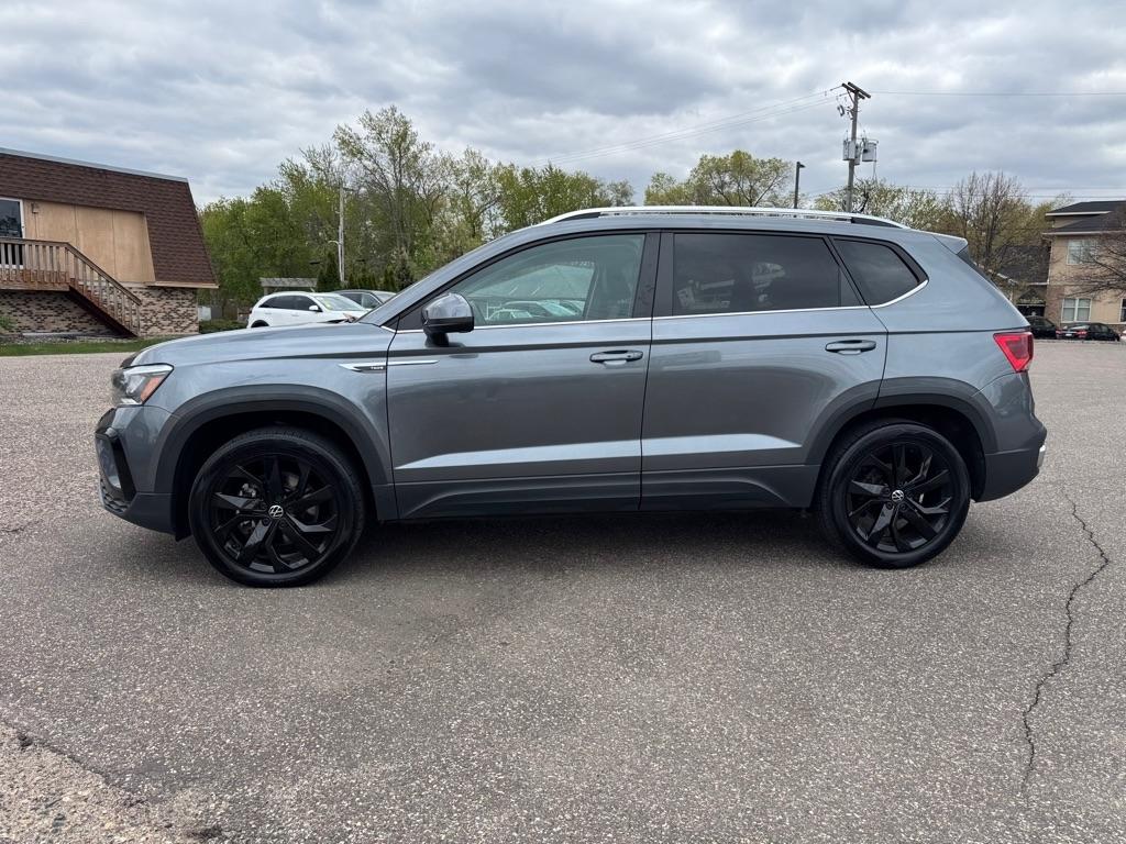 Volkswagen Taos SE FWD 2022
