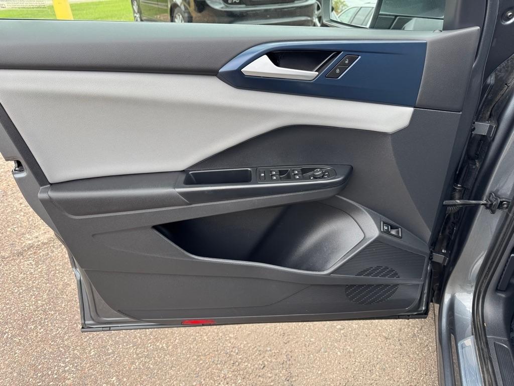 Volkswagen Taos SE FWD 2022