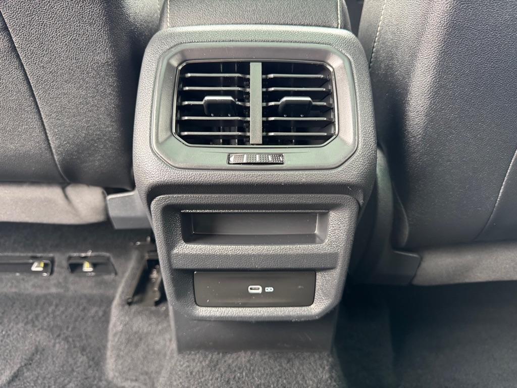 Volkswagen Taos SE FWD 2022