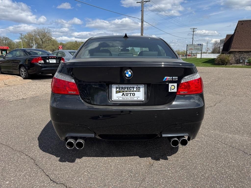 BMW 5 Series 4dr Sdn M5 RWD 2008