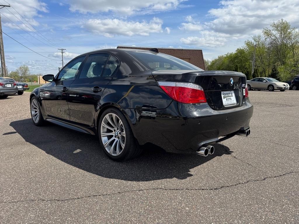 BMW 5 Series 4dr Sdn M5 RWD 2008