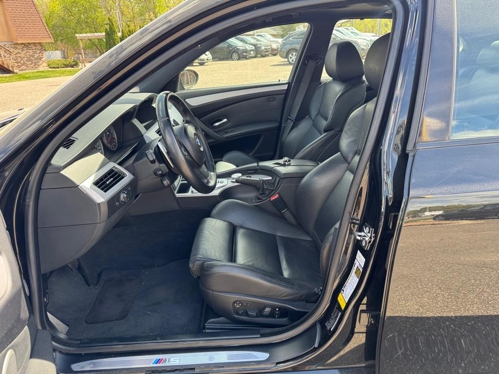BMW 5 Series 4dr Sdn M5 RWD 2008