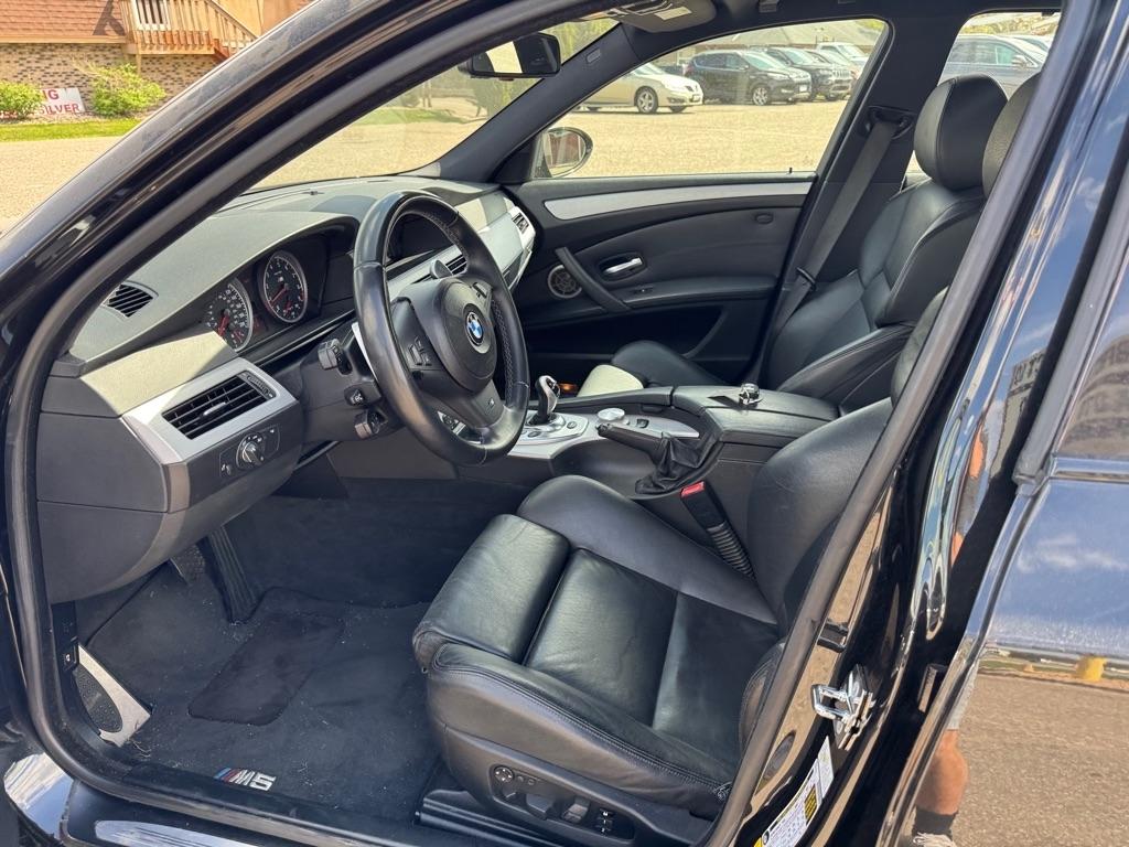 BMW 5 Series 4dr Sdn M5 RWD 2008