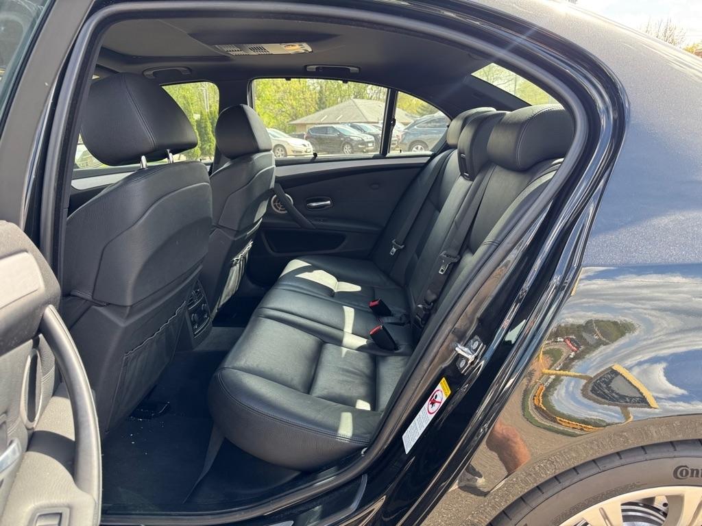 BMW 5 Series 4dr Sdn M5 RWD 2008