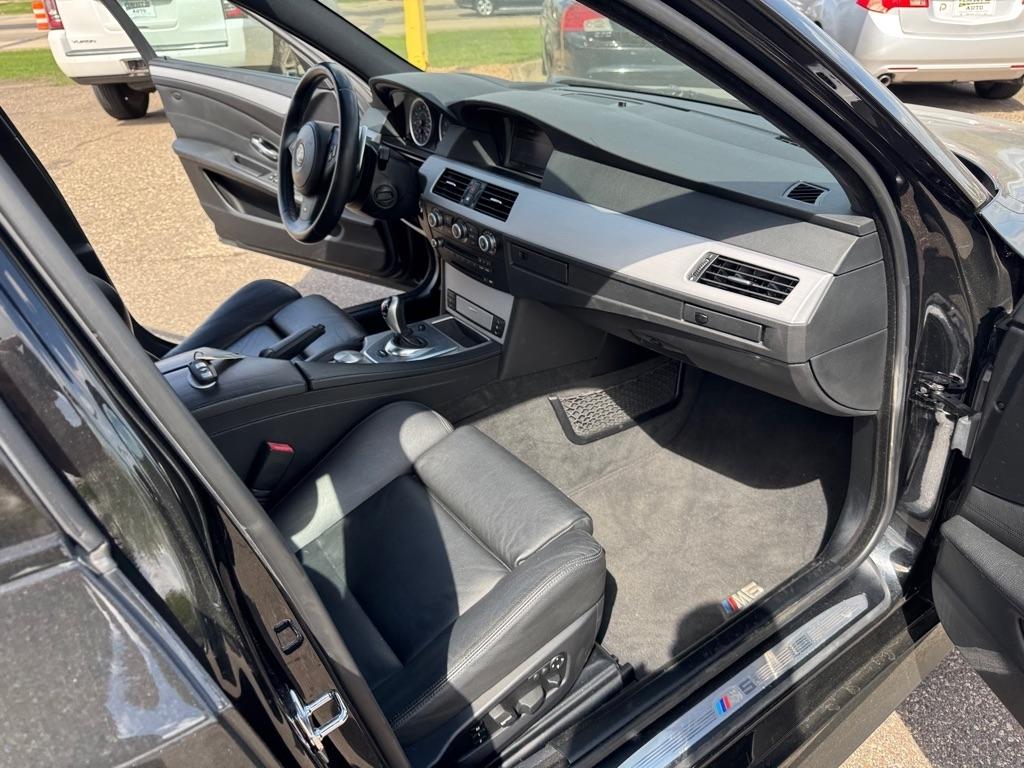 BMW 5 Series 4dr Sdn M5 RWD 2008