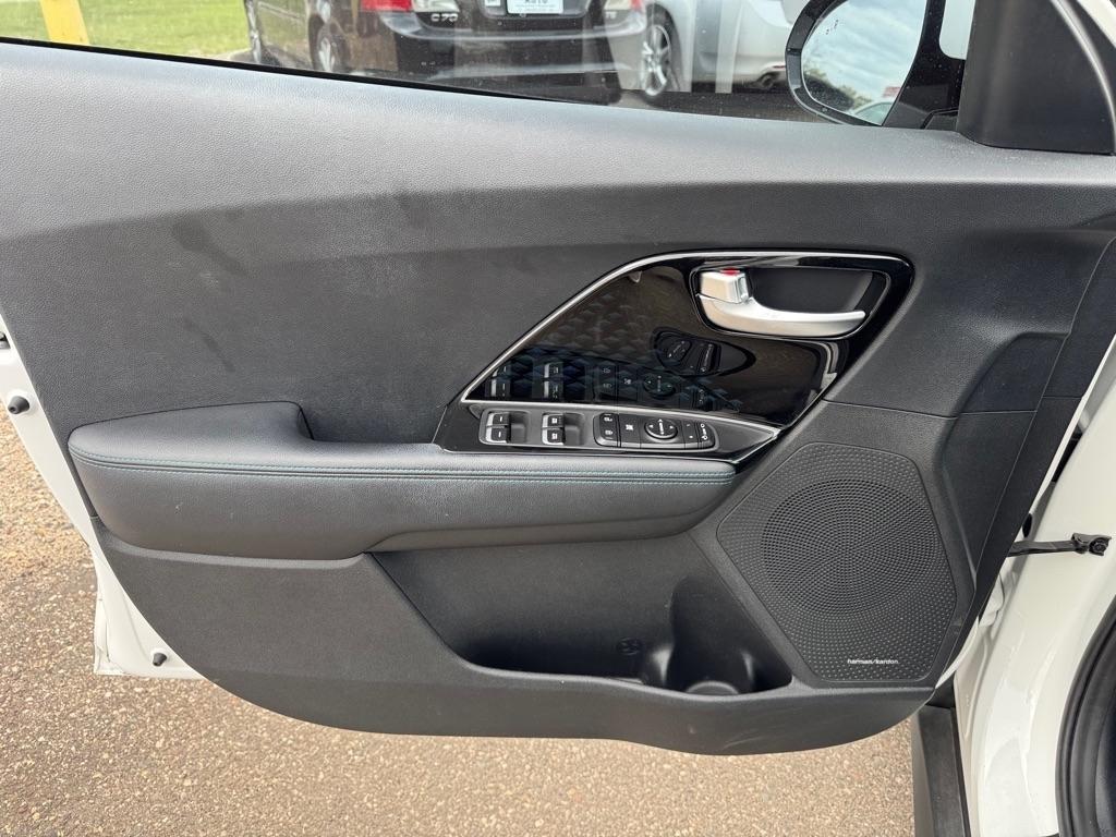 Kia Niro EV EX Premium FWD 2022