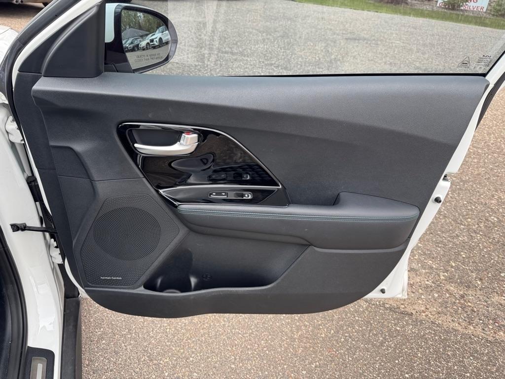 Kia Niro EV EX Premium FWD 2022