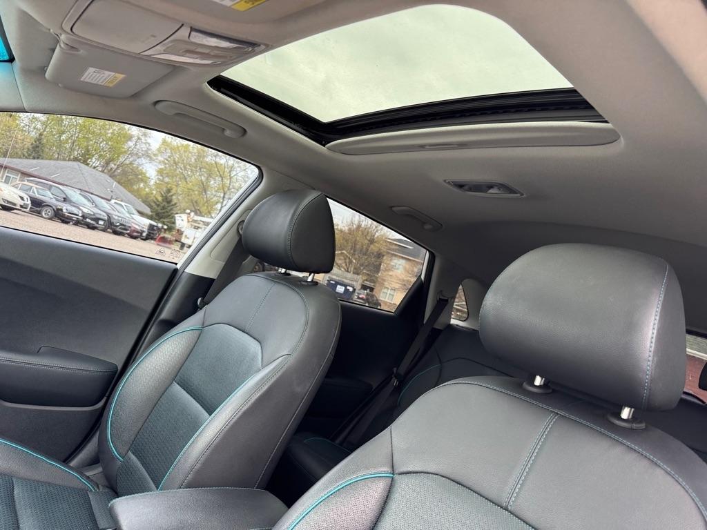 Kia Niro EV EX Premium FWD 2022