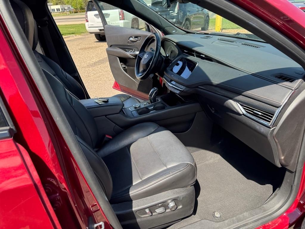 Cadillac XT4 AWD 4dr Sport 2019