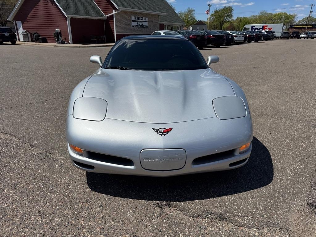 Chevrolet Corvette 2dr Cpe 2001