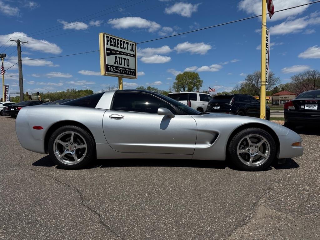 Chevrolet Corvette 2dr Cpe 2001