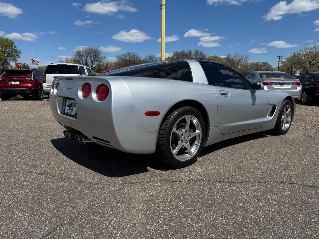 Chevrolet Corvette 2dr Cpe 2001
