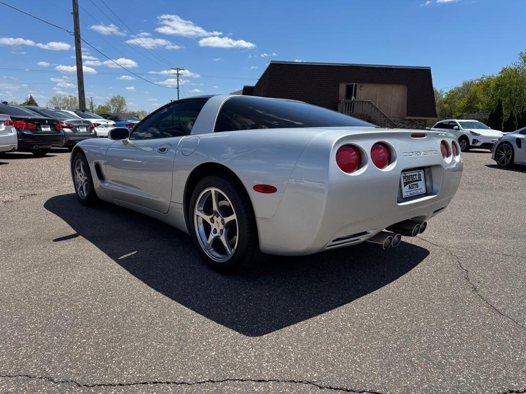 Chevrolet Corvette 2dr Cpe 2001