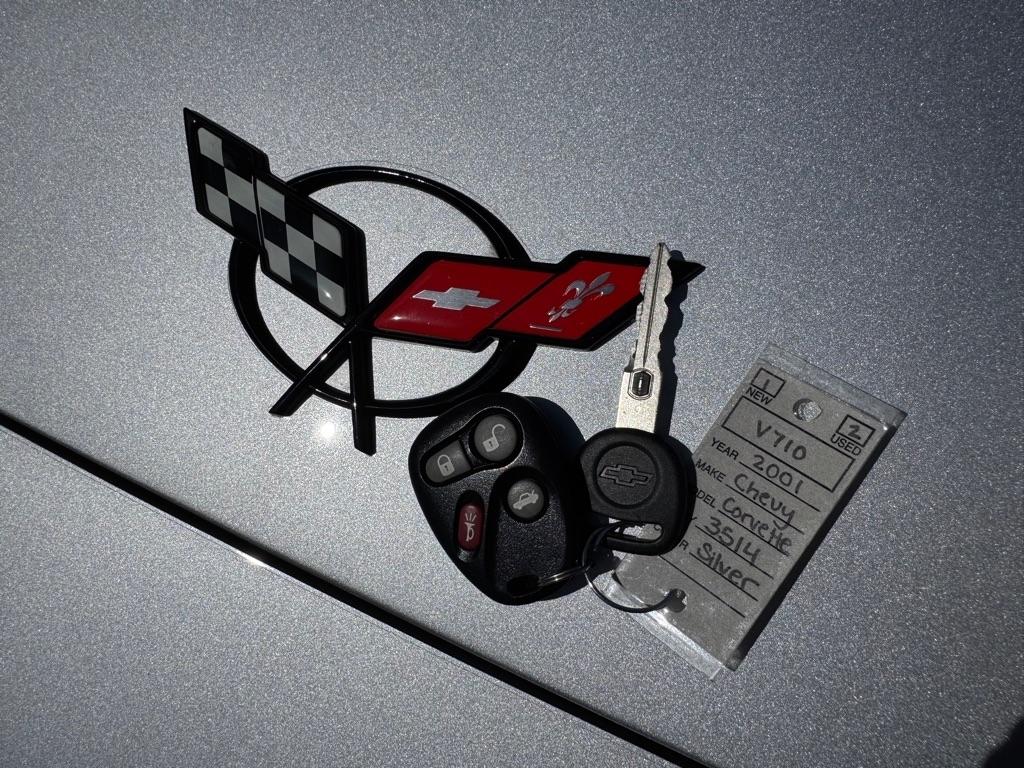 Chevrolet Corvette 2dr Cpe 2001