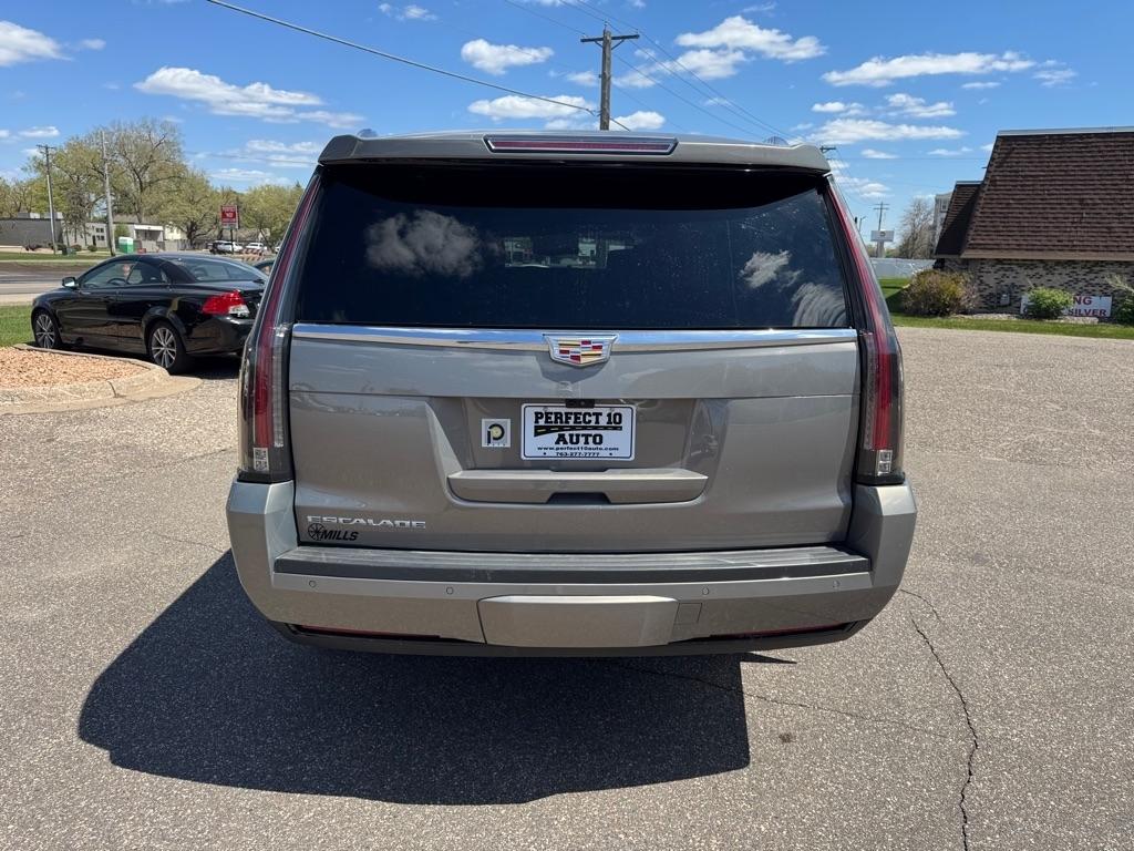 Cadillac Escalade ESV 4WD 4dr Platinum 2019