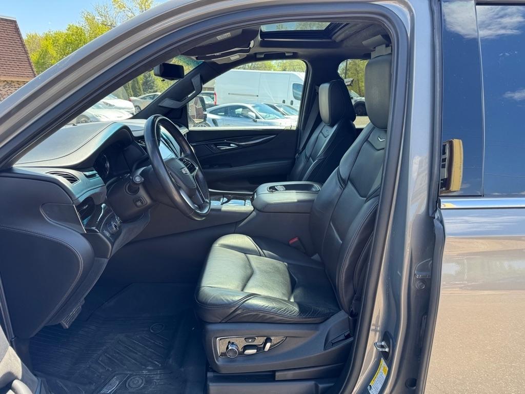 Cadillac Escalade ESV 4WD 4dr Platinum 2019