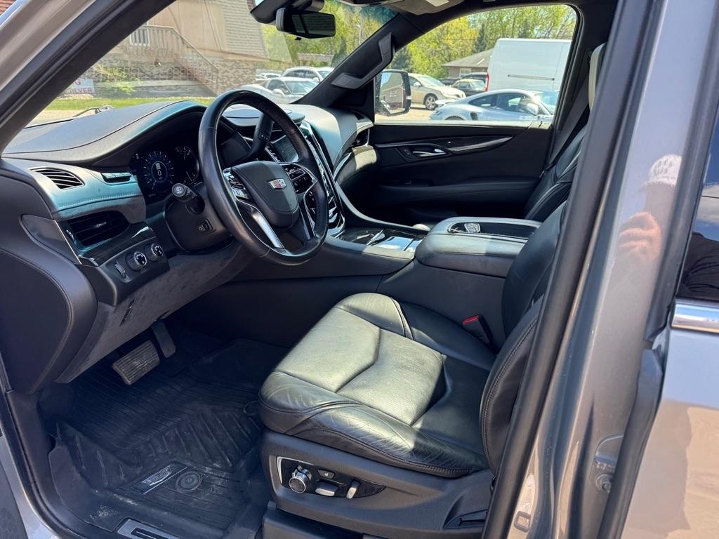 Cadillac Escalade ESV 4WD 4dr Platinum 2019