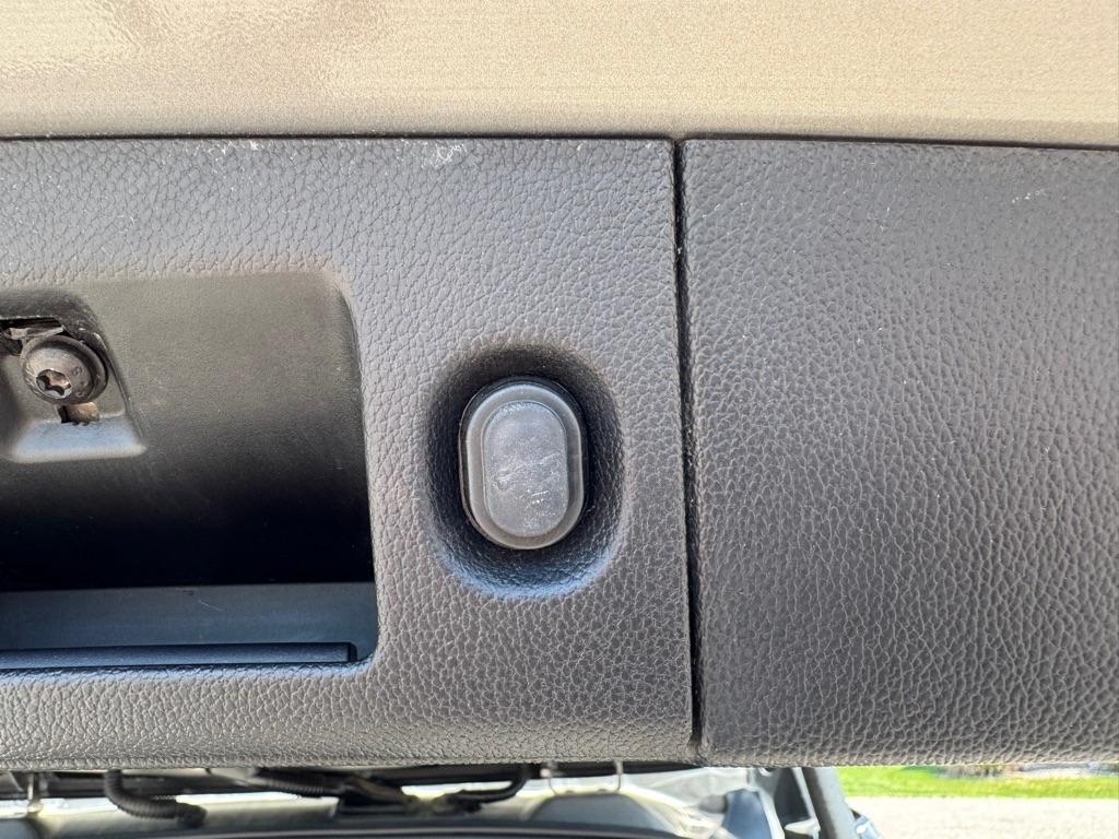 Cadillac Escalade ESV 4WD 4dr Platinum 2019