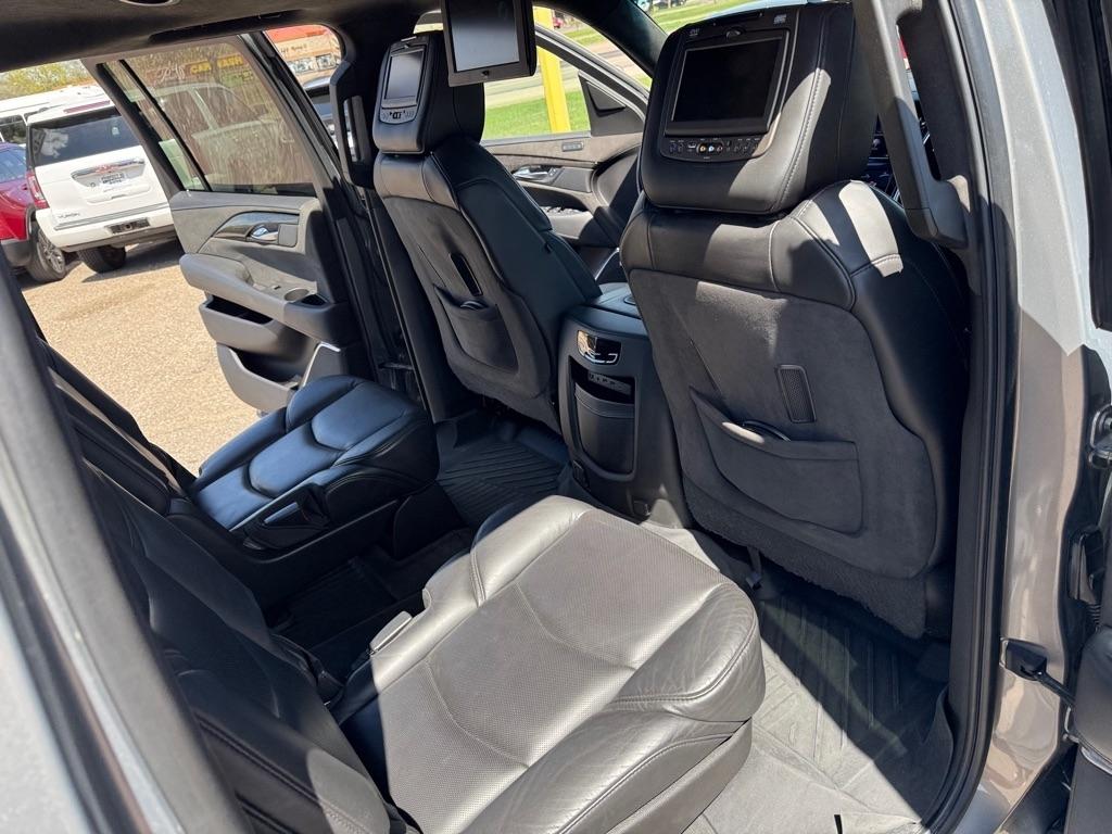 Cadillac Escalade ESV 4WD 4dr Platinum 2019