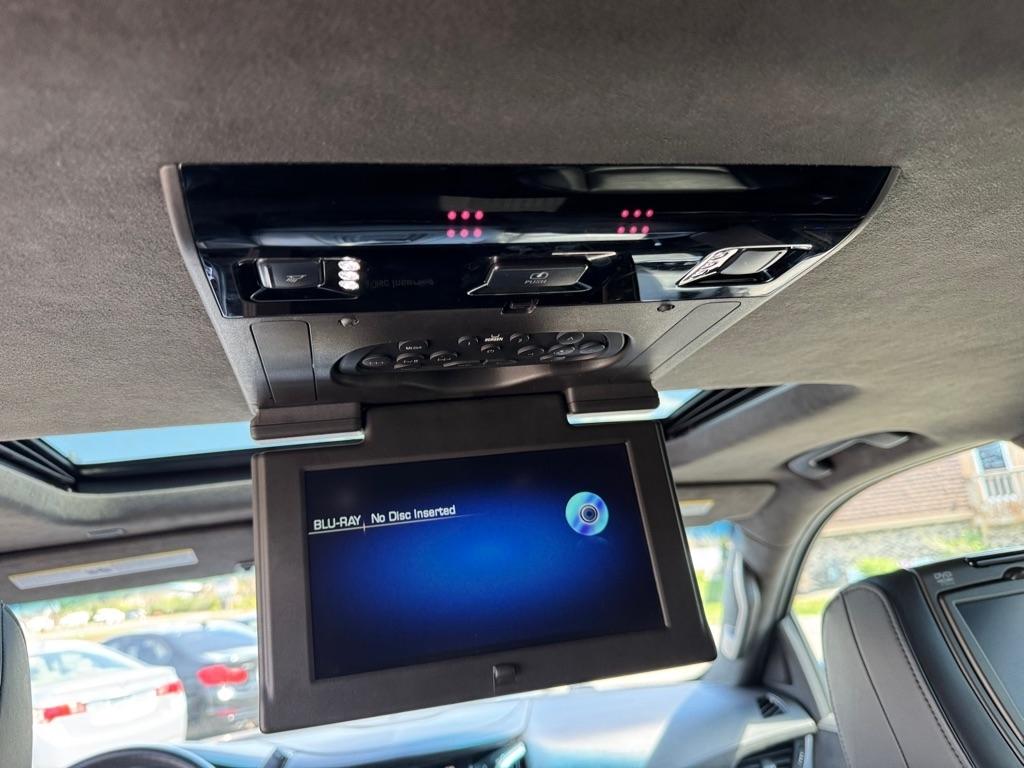 Cadillac Escalade ESV 4WD 4dr Platinum 2019