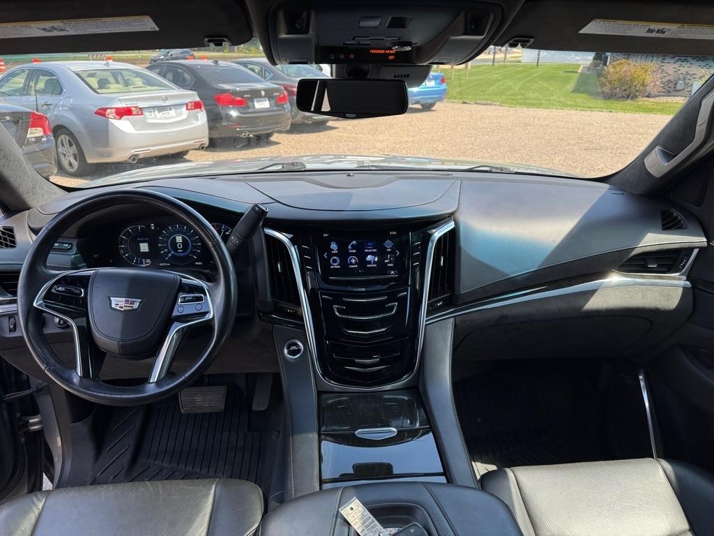 Cadillac Escalade ESV 4WD 4dr Platinum 2019