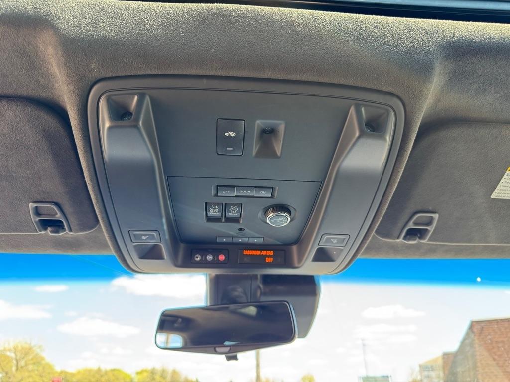 Cadillac Escalade ESV 4WD 4dr Platinum 2019