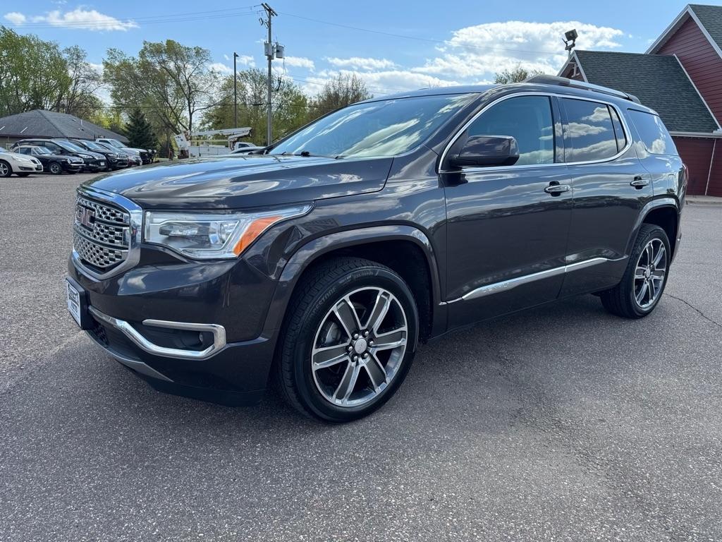 GMC Acadia AWD 4dr Denali 2017