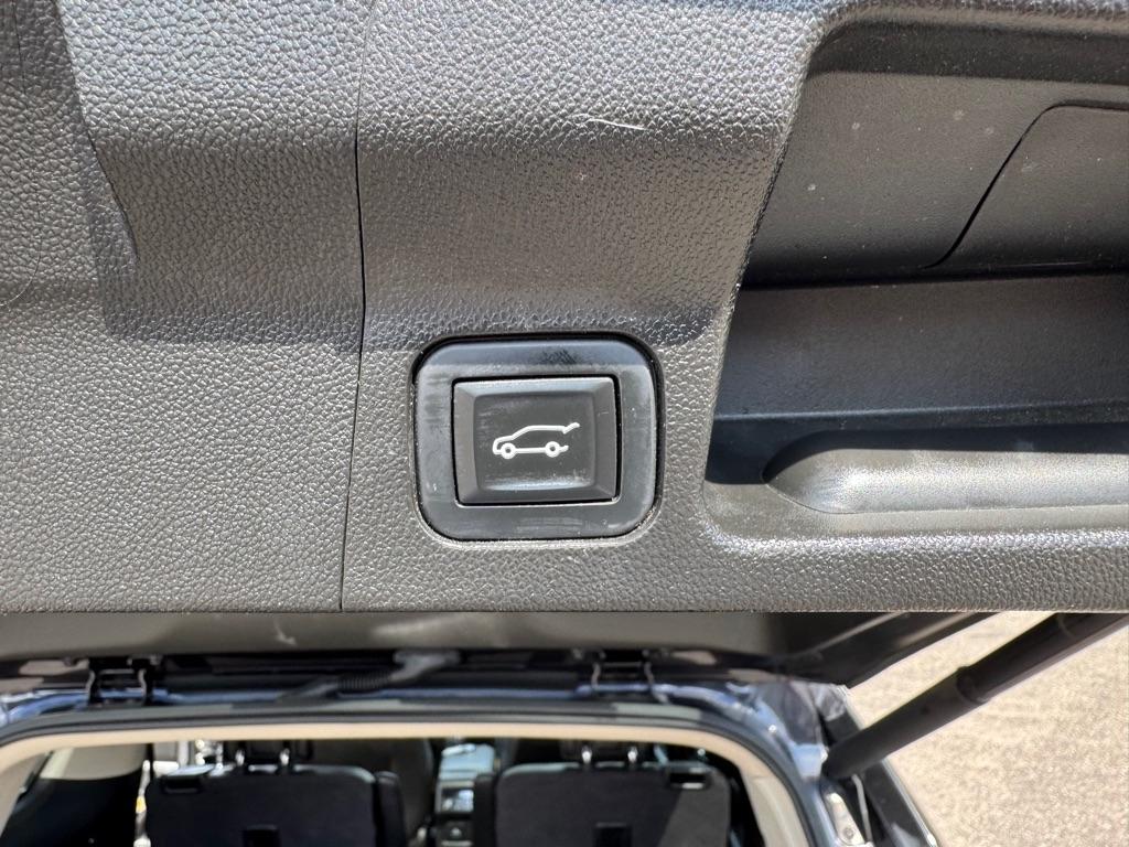 GMC Acadia AWD 4dr Denali 2017