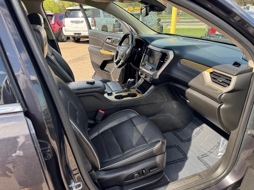 GMC Acadia AWD 4dr Denali 2017