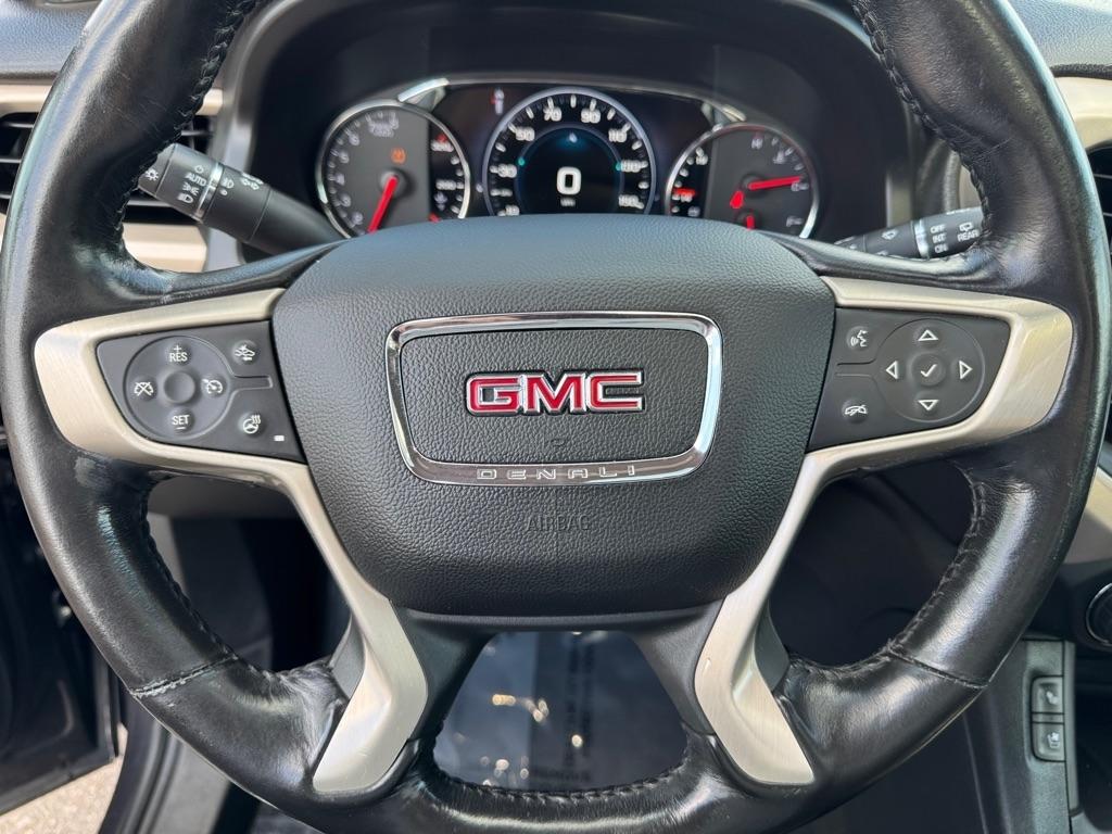 GMC Acadia AWD 4dr Denali 2017