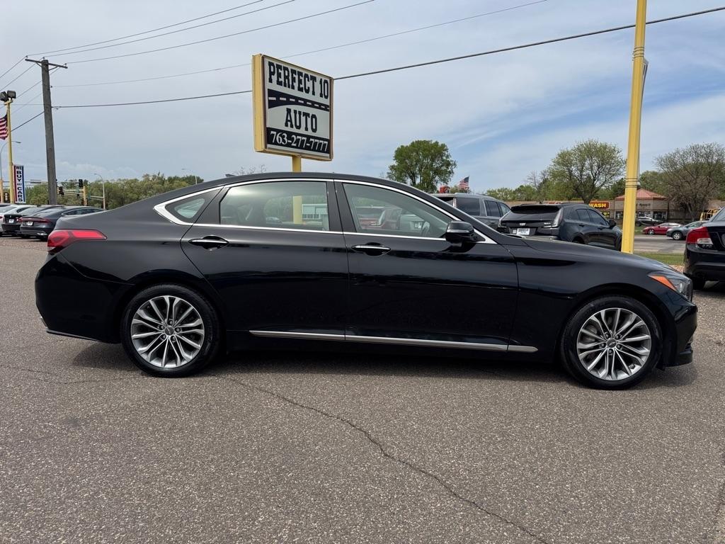 Hyundai Genesis 4dr Sdn V6 3.8L AWD 2015