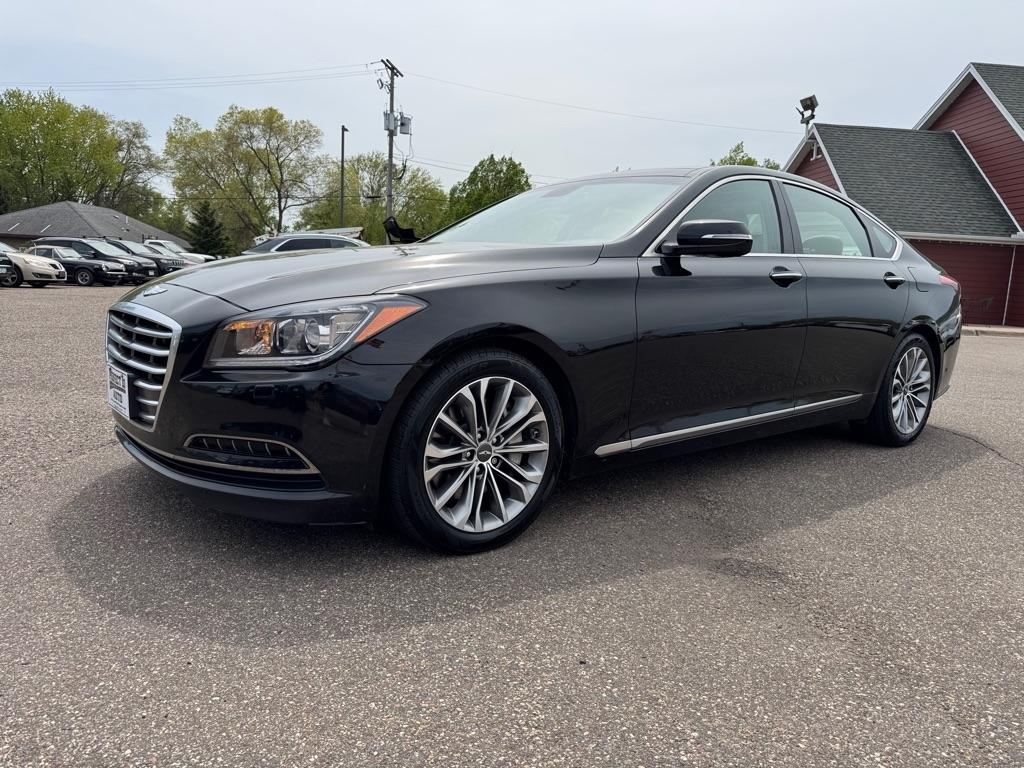 Hyundai Genesis 4dr Sdn V6 3.8L AWD 2015