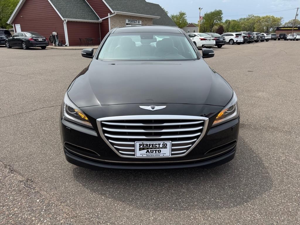 Hyundai Genesis 4dr Sdn V6 3.8L AWD 2015