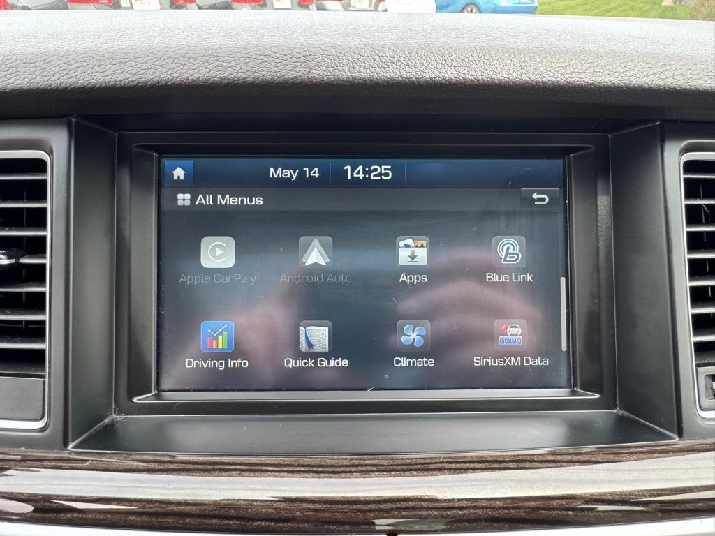 Hyundai Genesis 4dr Sdn V6 3.8L AWD 2015