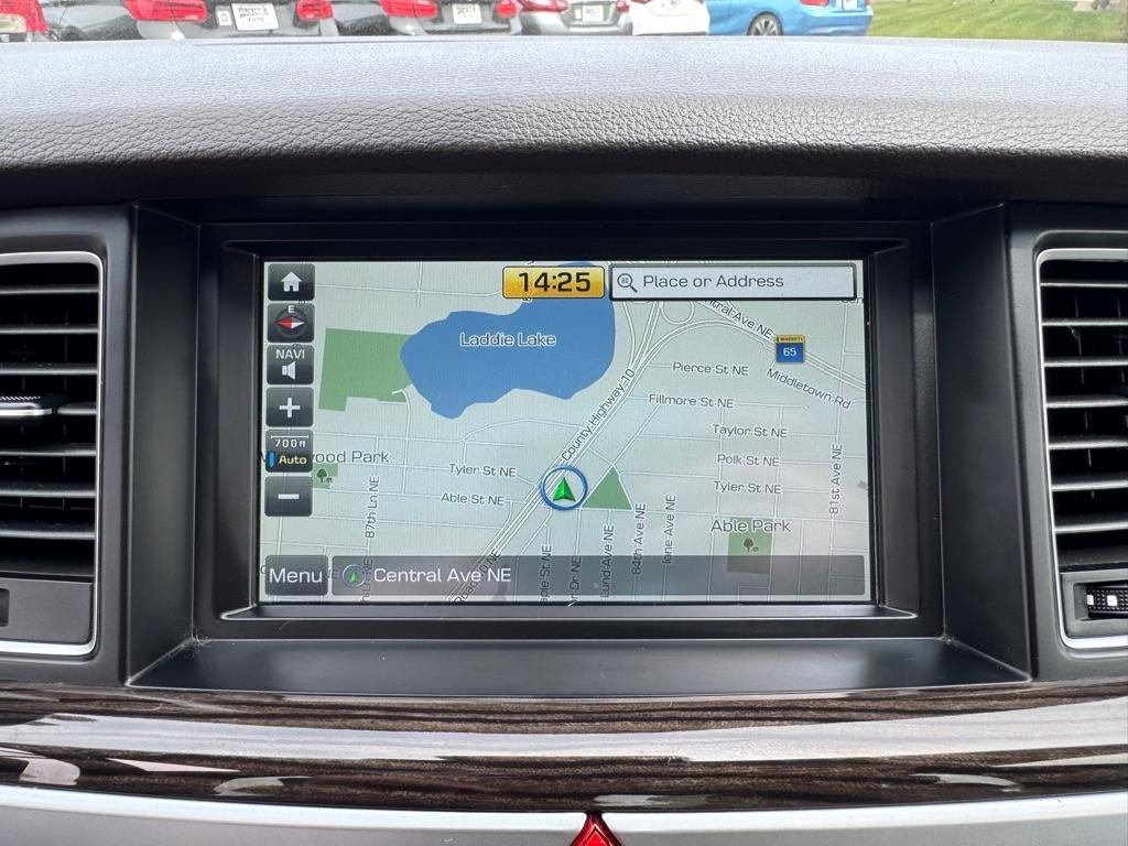 Hyundai Genesis 4dr Sdn V6 3.8L AWD 2015