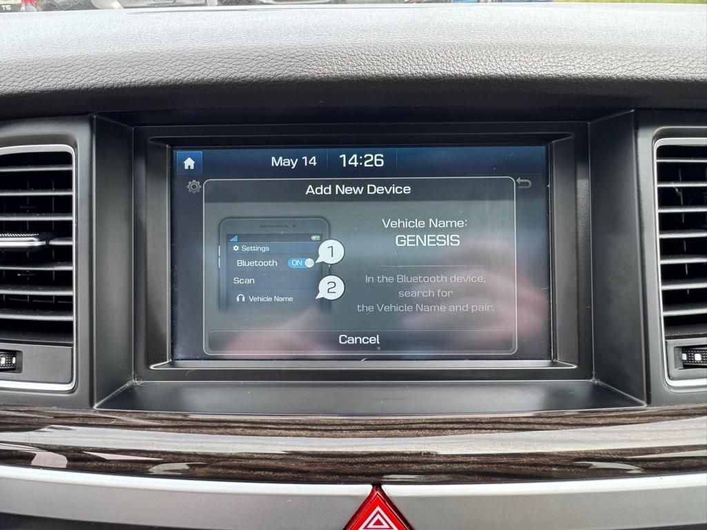 Hyundai Genesis 4dr Sdn V6 3.8L AWD 2015