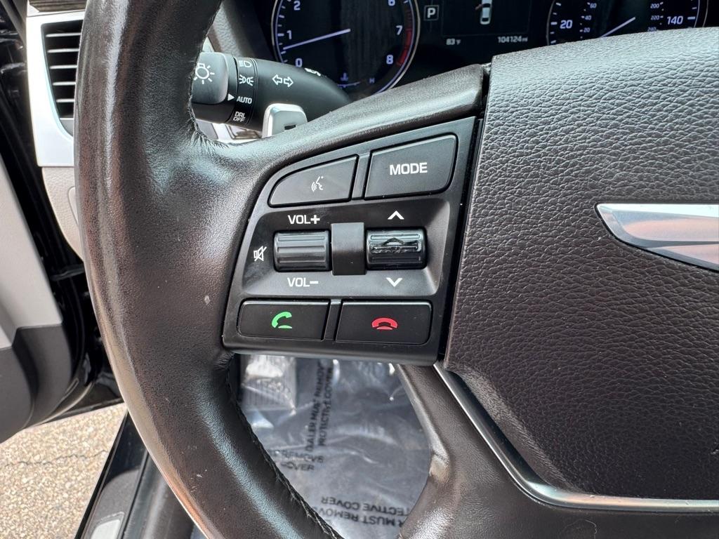 Hyundai Genesis 4dr Sdn V6 3.8L AWD 2015